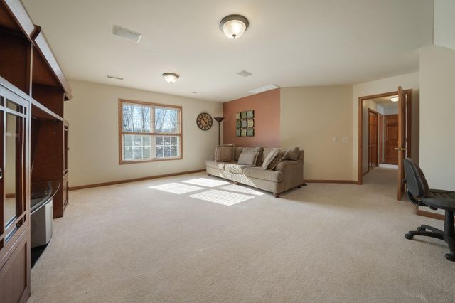 266 Kincraig Drive, Valparaiso, IN 46385