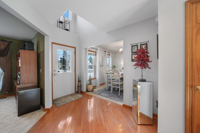 266 Kincraig Drive, Valparaiso, IN 46385