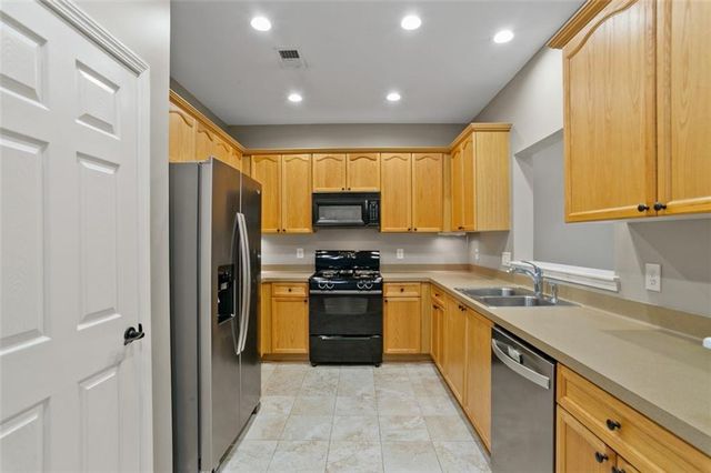 4617 Eden Ridge Drive, Acworth, GA 30101