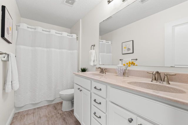 16563 Beverly Drive, Eden Prairie, MN 55347