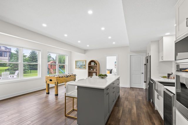 16563 Beverly Drive, Eden Prairie, MN 55347