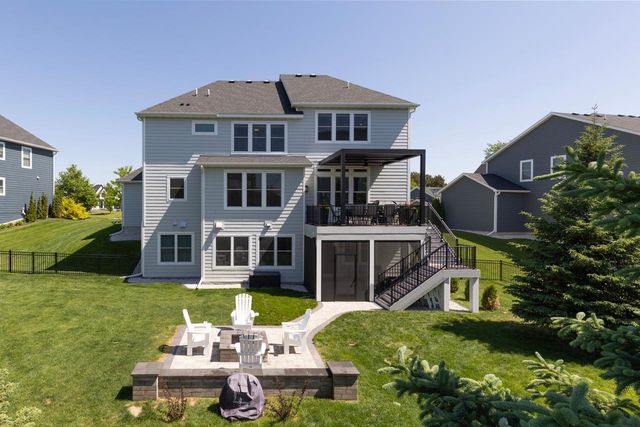 16563 Beverly Drive, Eden Prairie, MN 55347