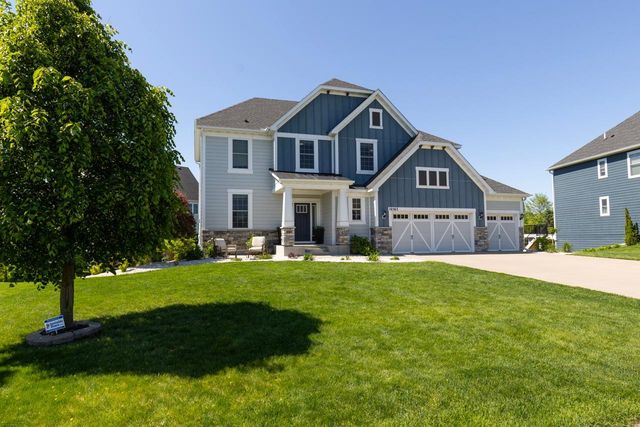 16563 Beverly Drive, Eden Prairie, MN 55347