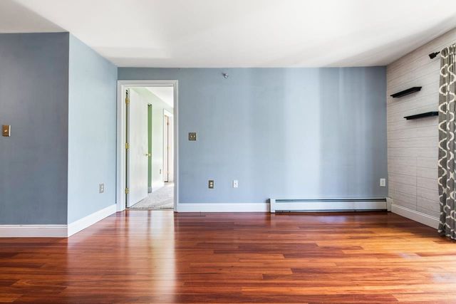 59 Ponemah Hill Rd Apt 1-201, Milford, NH 03055