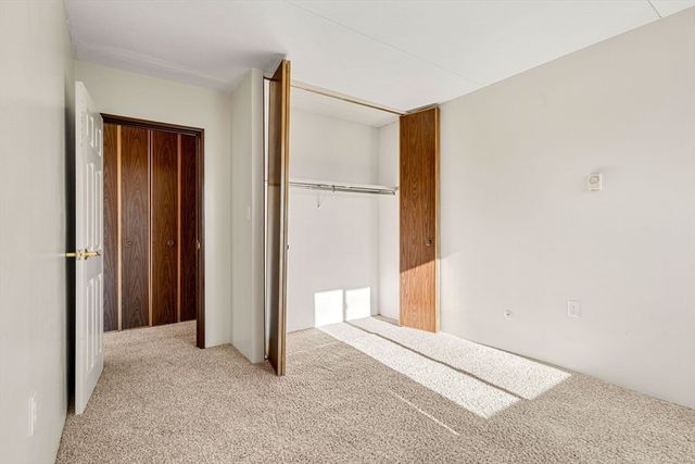 30 Skyline Dr 6, Braintree, MA 02184