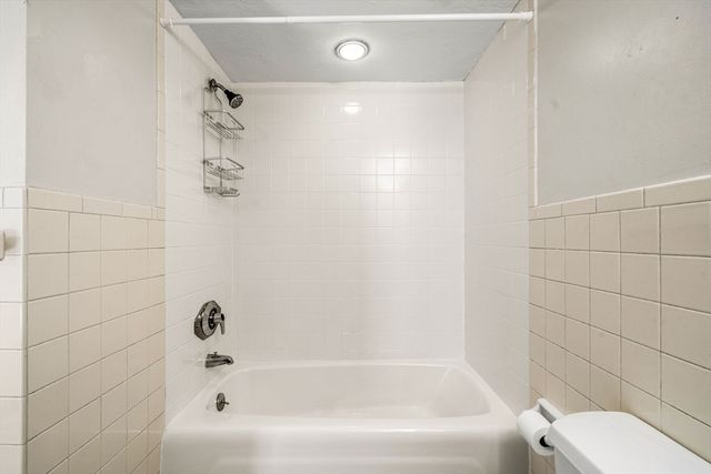 30 Skyline Dr 6, Braintree, MA 02184