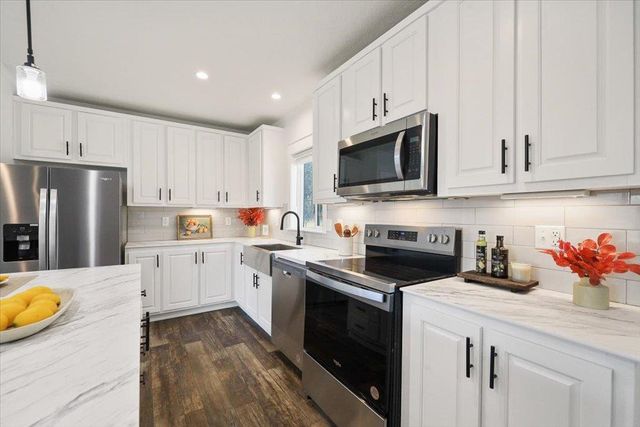 27511 N Denison Rd, Deer Park, WA 99006