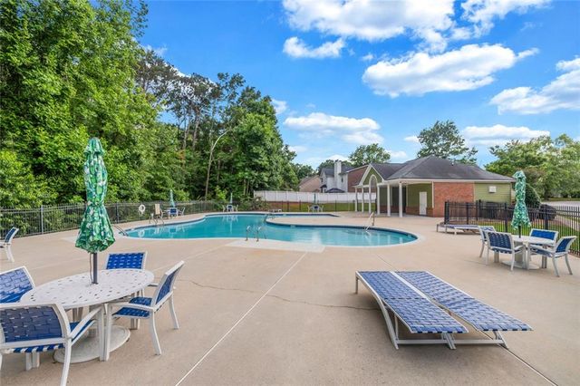 712 Walton Drive, Mcdonough, GA 30253