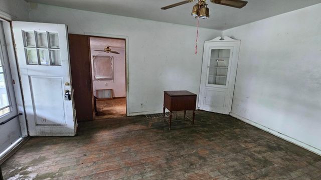 818 E Weber Road, Columbus, OH 43211
