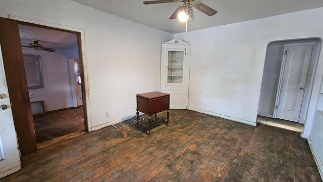 818 E Weber Road, Columbus, OH 43211