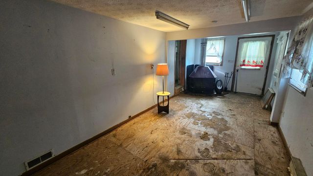 818 E Weber Road, Columbus, OH 43211