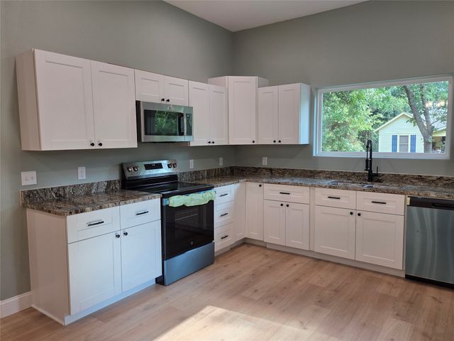 1745 E Cherry, Paris, TX 75460