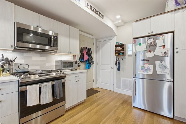89 Prescott St B, Boston, MA 02128