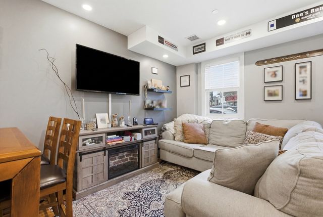 89 Prescott St B, Boston, MA 02128