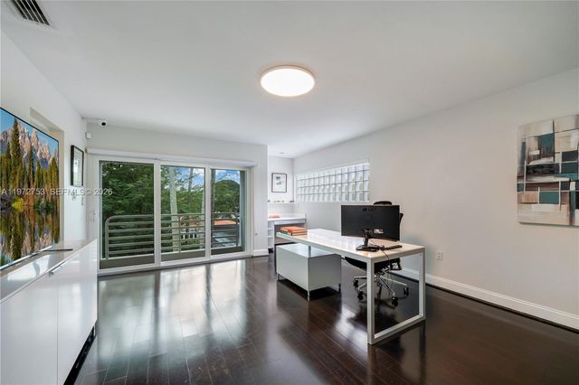 1880 S Bayshore Dr, Miami, FL 33133