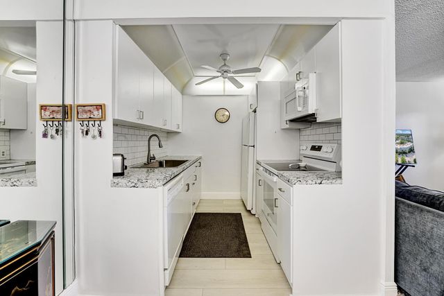 1056 CAMBRIDGE C, Deerfield Beach, FL 33442