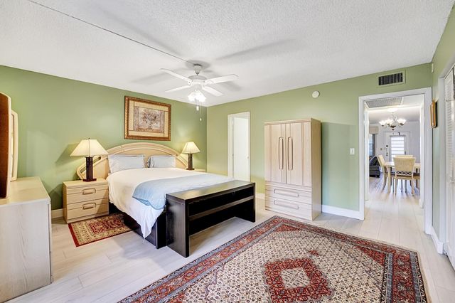 1056 CAMBRIDGE C, Deerfield Beach, FL 33442