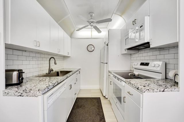 1056 CAMBRIDGE C, Deerfield Beach, FL 33442