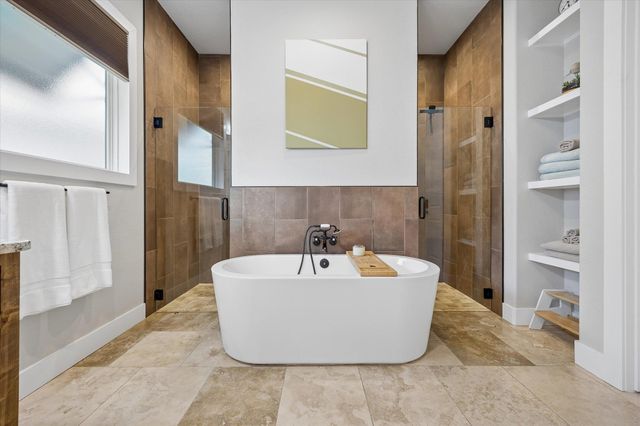 906 Canyon Oak CIR, Marble Falls, TX 78654