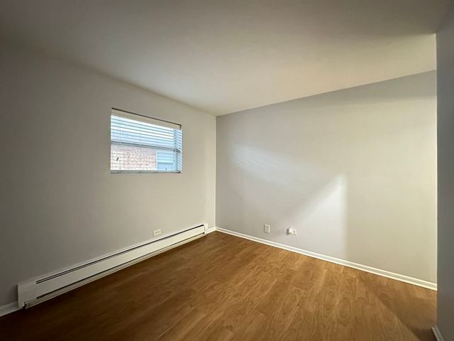 4612 N Beacon Street 3C, Chicago, IL 60640