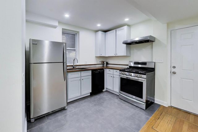 3450 W Diversey Avenue, Chicago, IL 60647