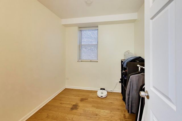 3450 W Diversey Avenue, Chicago, IL 60647