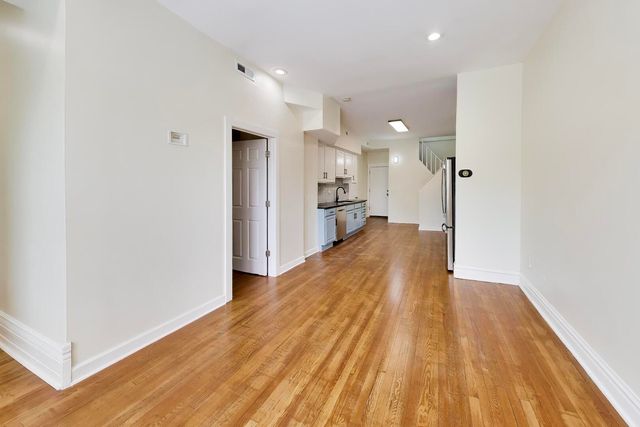 3450 W Diversey Avenue, Chicago, IL 60647