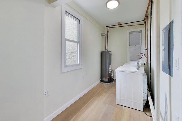 3450 W Diversey Avenue, Chicago, IL 60647