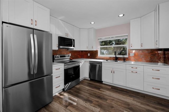 245 GARDEN CIRCLE S, Dunedin, FL 34698