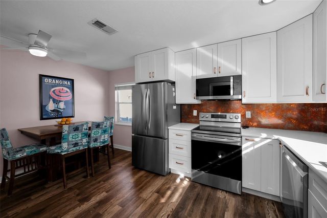 245 GARDEN CIRCLE S, Dunedin, FL 34698