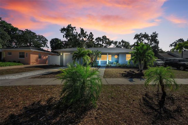 245 GARDEN CIRCLE S, Dunedin, FL 34698