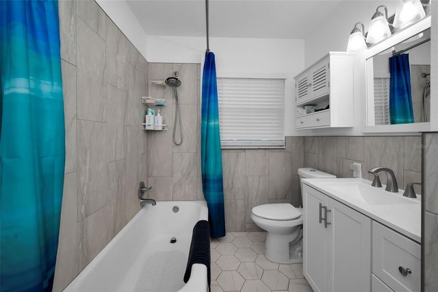 245 GARDEN CIRCLE S, Dunedin, FL 34698