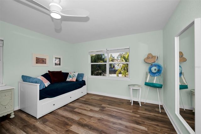 245 GARDEN CIRCLE S, Dunedin, FL 34698