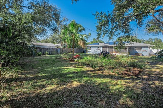 245 GARDEN CIRCLE S, Dunedin, FL 34698