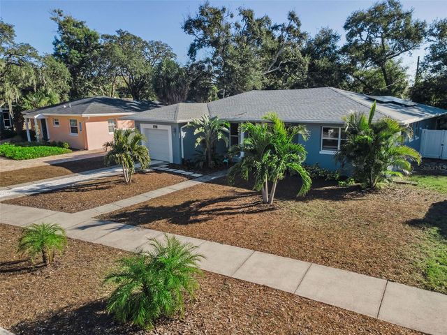 245 GARDEN CIRCLE S, Dunedin, FL 34698