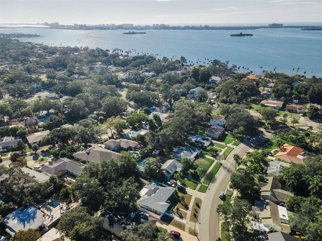 245 GARDEN CIRCLE S, Dunedin, FL 34698