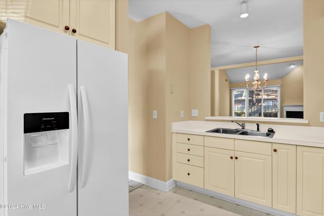 233 Racine Drive Unit 37, Wilmington, NC 28403