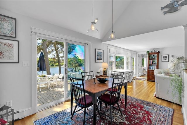 17 Cove Ln, Dennis, MA 02670