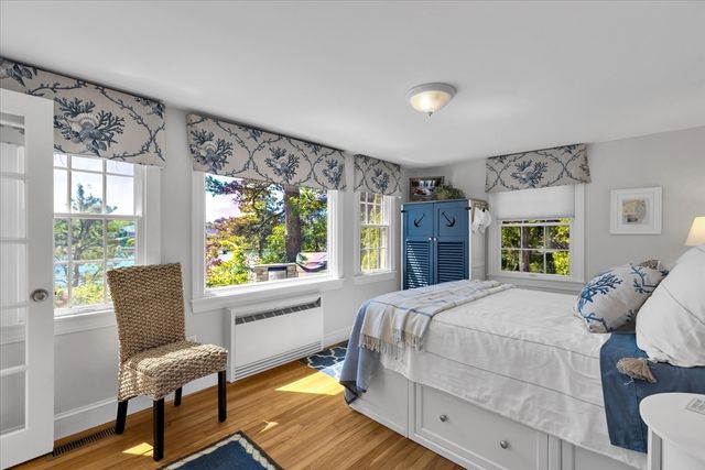 17 Cove Ln, Dennis, MA 02670