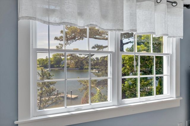17 Cove Ln, Dennis, MA 02670