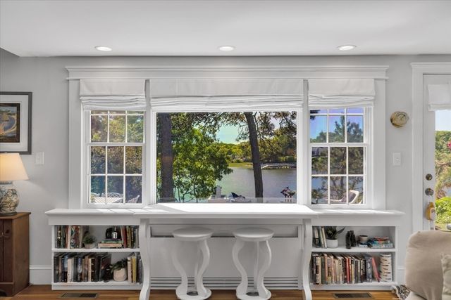 17 Cove Ln, Dennis, MA 02670