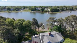 17 Cove Ln, Dennis, MA 02670