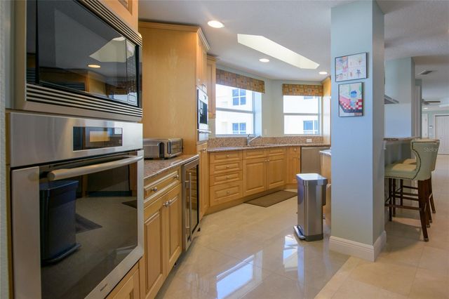 15 SOMERSET STREET 603, Clearwater Beach, FL 33767