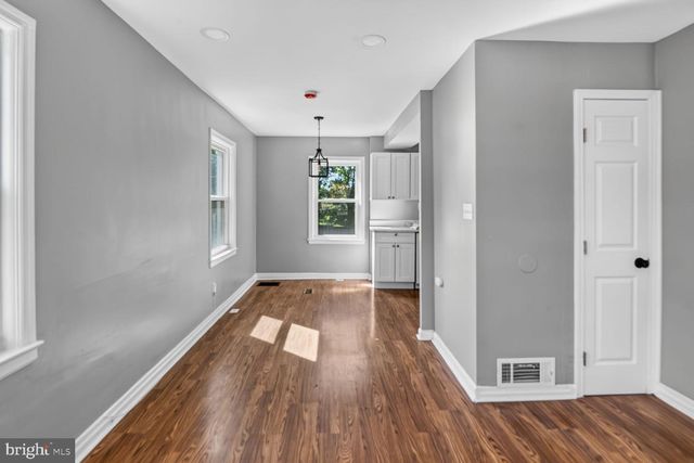 5230 PATRICK HENRY DR, Baltimore, MD 21225