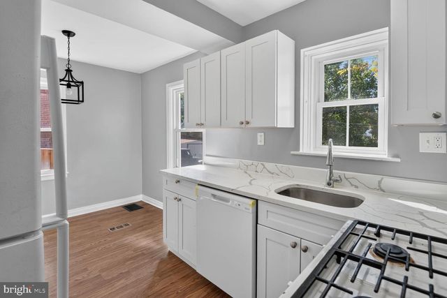5230 PATRICK HENRY DR, Baltimore, MD 21225