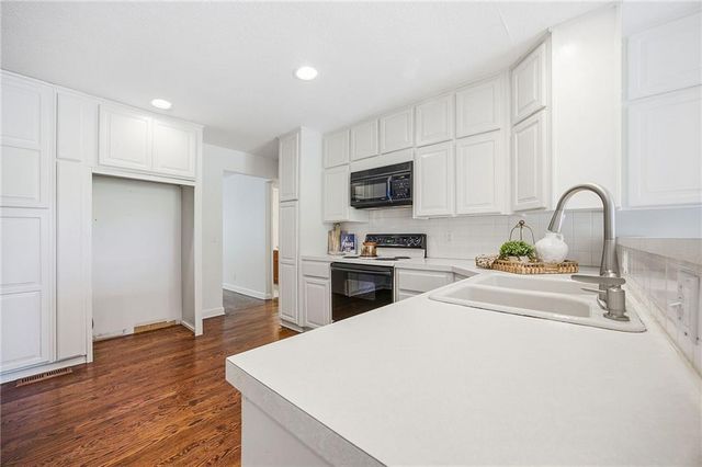 9348 Hardy Drive, Overland Park, KS 66212