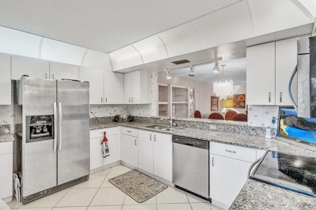 5585 Munsel Lane 102, Boynton Beach, FL 33437