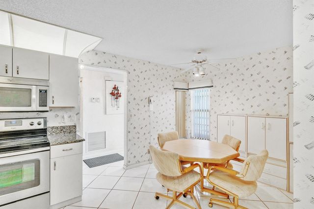 5585 Munsel Lane 102, Boynton Beach, FL 33437