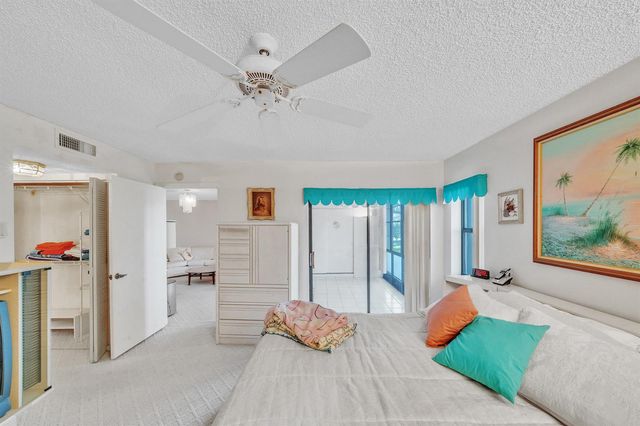 5585 Munsel Lane 102, Boynton Beach, FL 33437