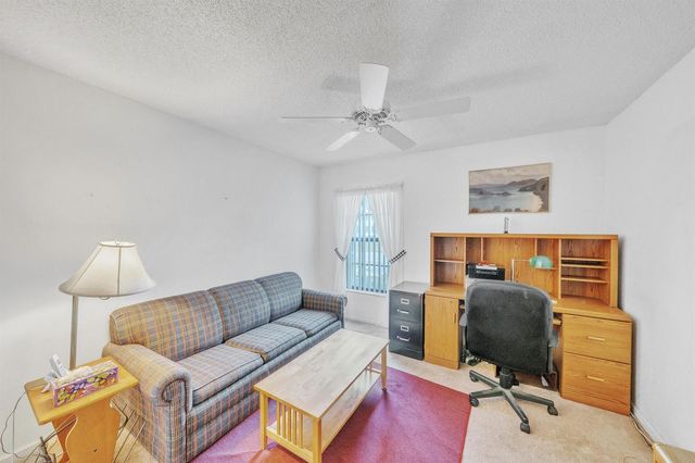5585 Munsel Lane 102, Boynton Beach, FL 33437